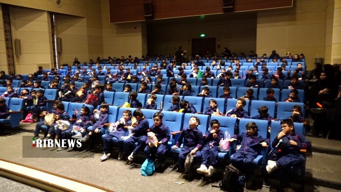 ۱۲۰۰ کودک و نوجوان قمی مخاطب آثار جشنواره بینالمللی فیلمهای کودک و نوجوان ۱۲۰۰ کودک و نوجوان قمی مخاطب آثار جشنواره بینالمللی فیلمهای کودک و نوجوان