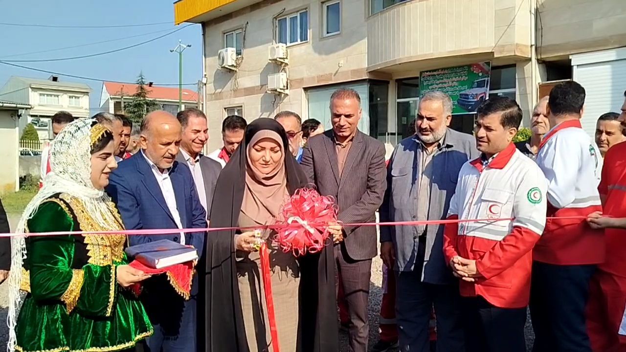 اهدای ۳ دستگاه خودروی خدماترسان به جمعیت هلال احمر سیاهکل اهدای ۳ دستگاه خودروی خدماترسان به جمعیت هلال احمر سیاهکل