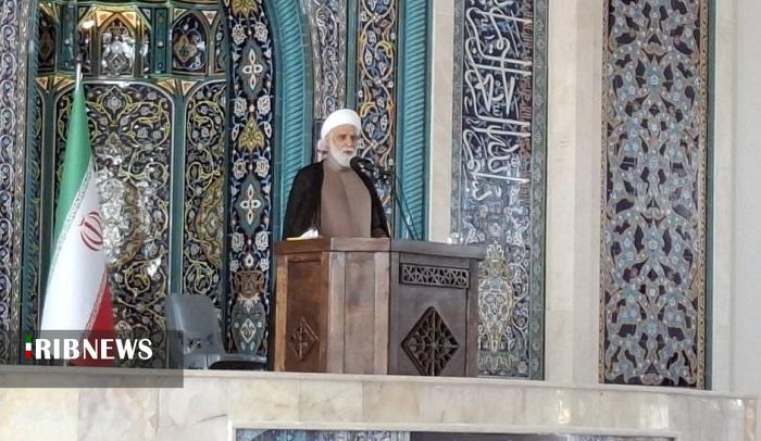 تاکید امام جمعه کیش بر ضرورت استفاده به اندازه آب و برق و پرهیز از اسراف