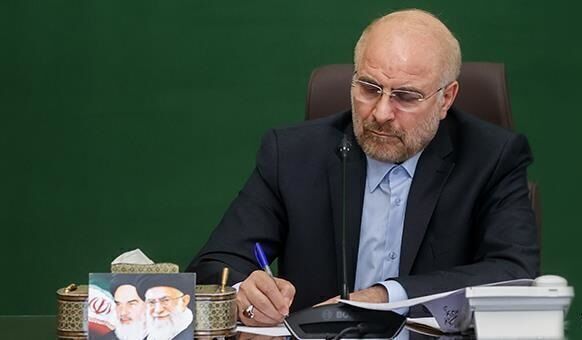 ***ورود بانک آینده به فرایند گزیر یک موفقیت بزرگ برای نظام حکمرانی کشور بود  ***ورود بانک آینده به فرایند گزیر یک موفقیت بزرگ برای نظام حکمرانی کشور بود