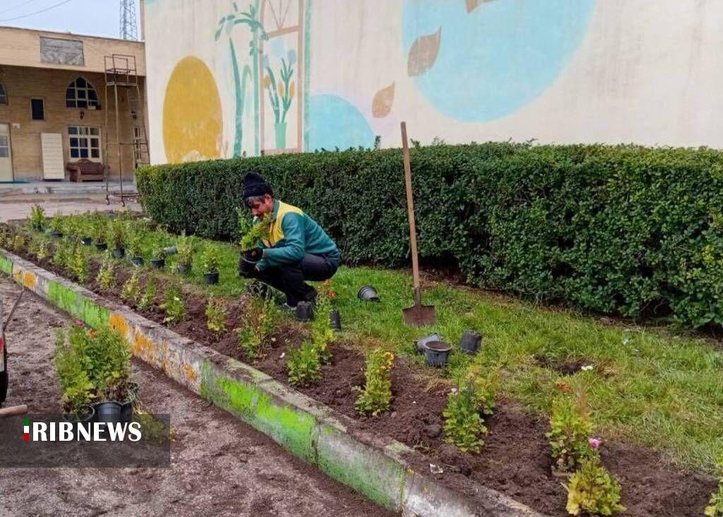 اجرای بیش از ۱۰ طرح فضای سبز و زیباسازی شهر اردبیل اجرای بیش از ۱۰ طرح فضای سبز و زیباسازی شهر اردبیل