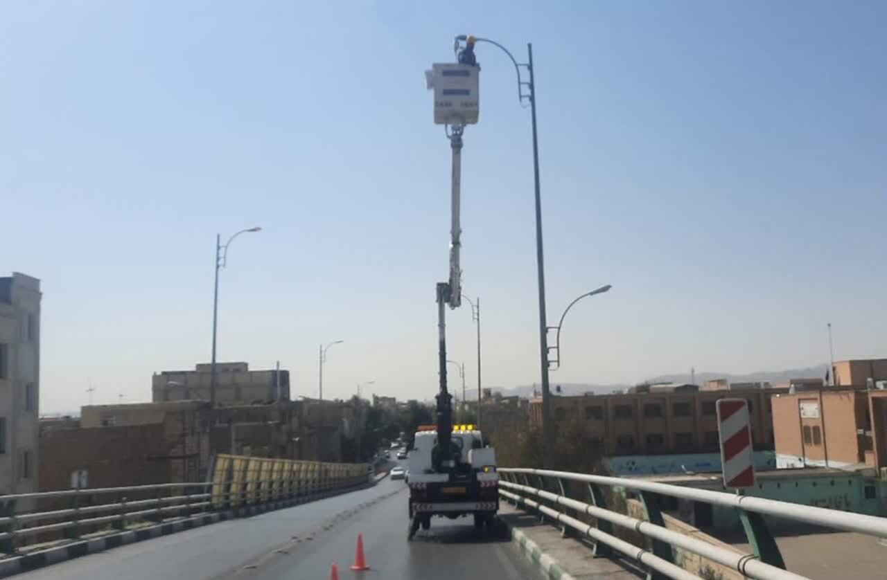 بهبود و ارتقای روشنایی معابر در قم