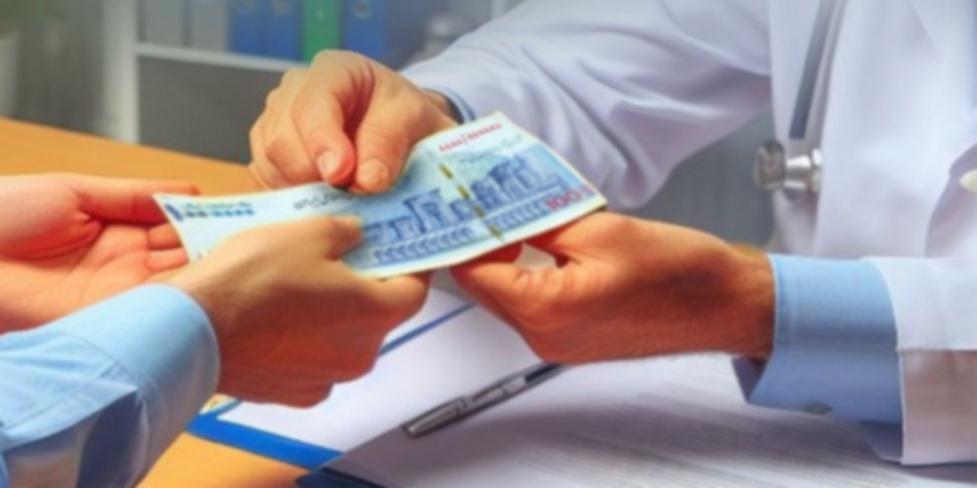 پرونده پزشکان متخلف شهرستان قائنات روی میز تعزیرات پرونده پزشکان متخلف شهرستان قائنات روی میز تعزیرات