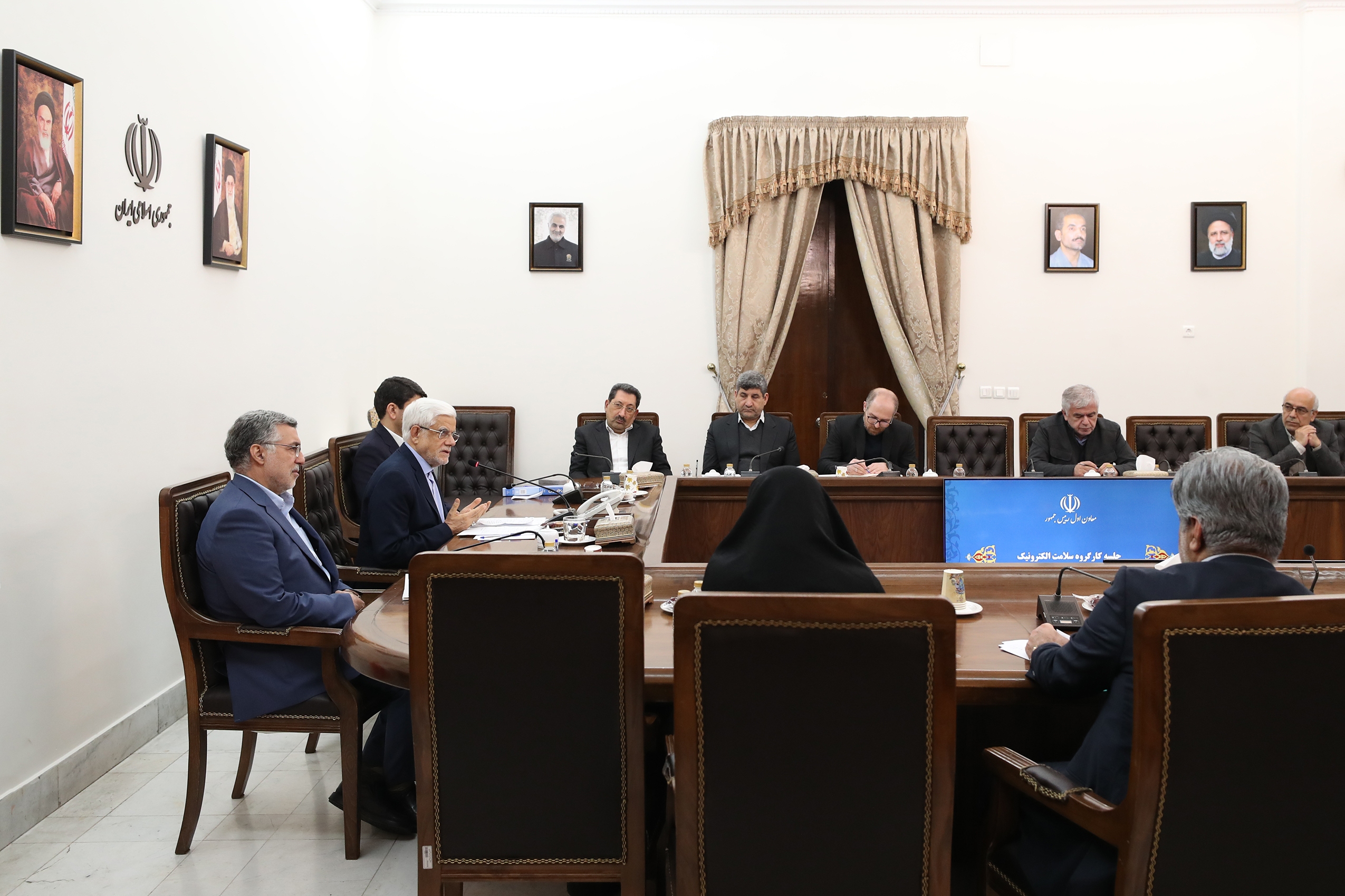 ** ضرورت رعایت اصل محرمانگی و سطح دسترسی پرونده بیمار ** ضرورت رعایت اصل محرمانگی و سطح دسترسی پرونده بیمار