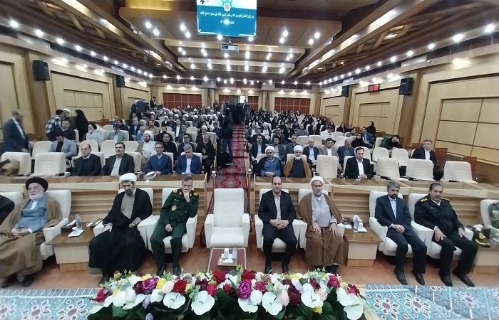  تجلیل از فعالان حوزه نماز در اجلاس استانی در قزوین 