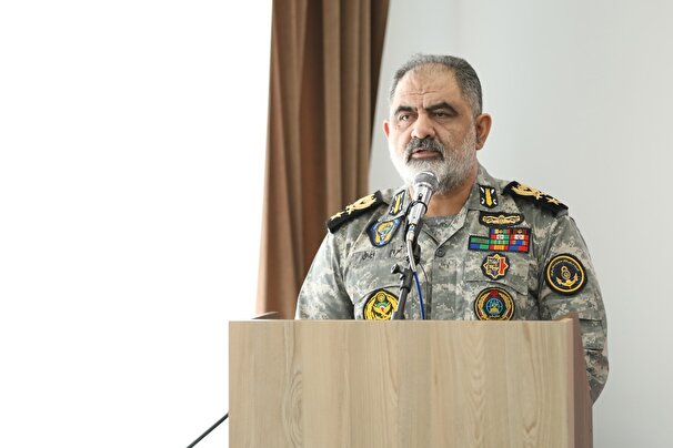 دریادار ایرانی: نداجا مقتدرانه به مأموریت‌هایش ادامه می‌دهد